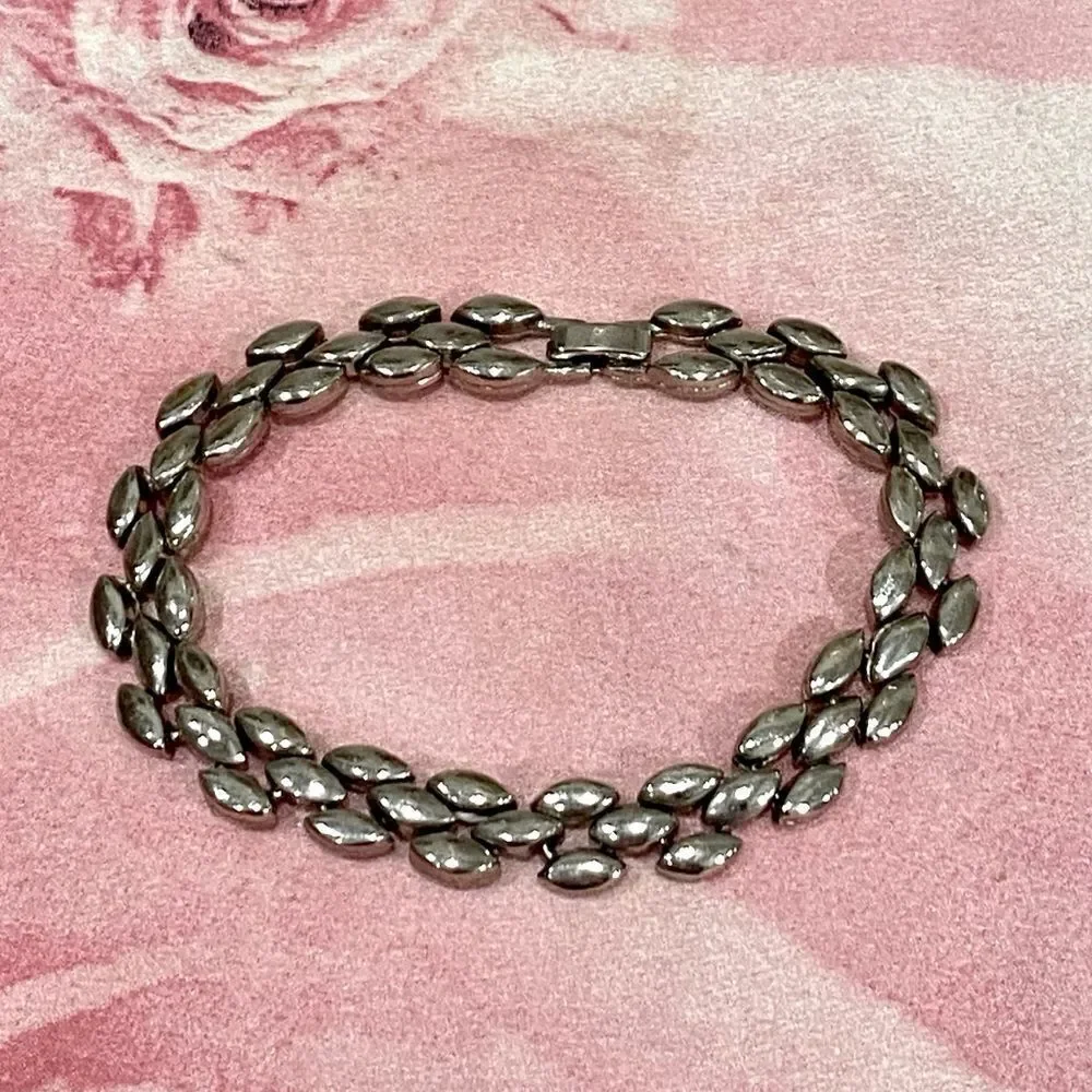 VINTAGE Silver Band Smooth Beadlike Chain Bracelet Layer 😍